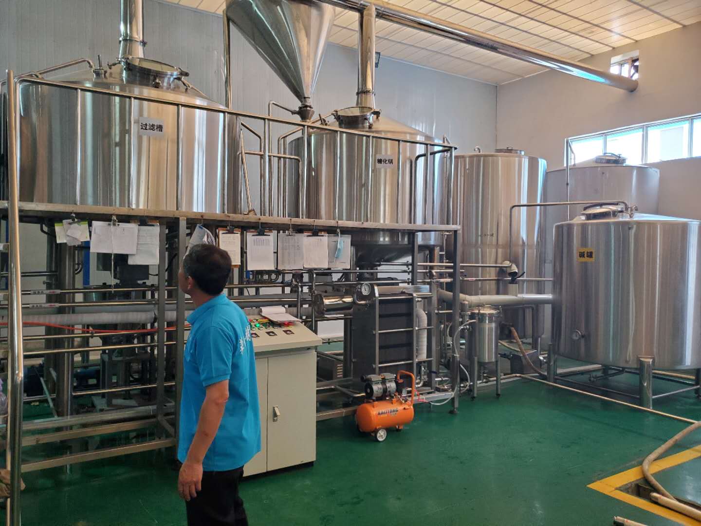 精酿啤酒厂设备